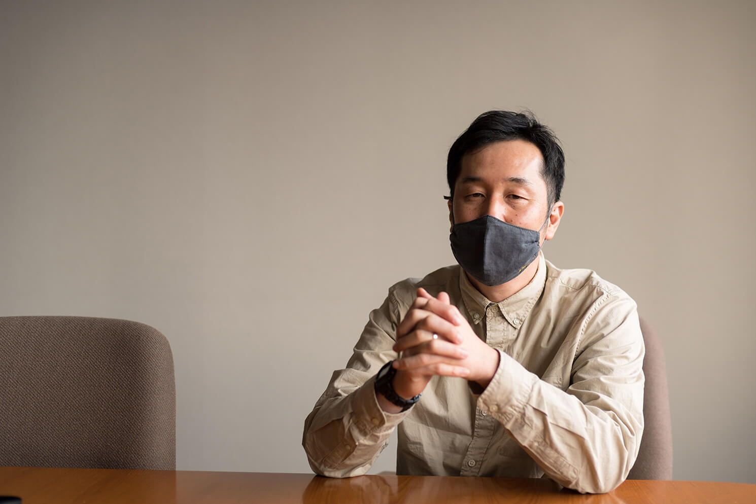 赤みで雰囲気を出した例